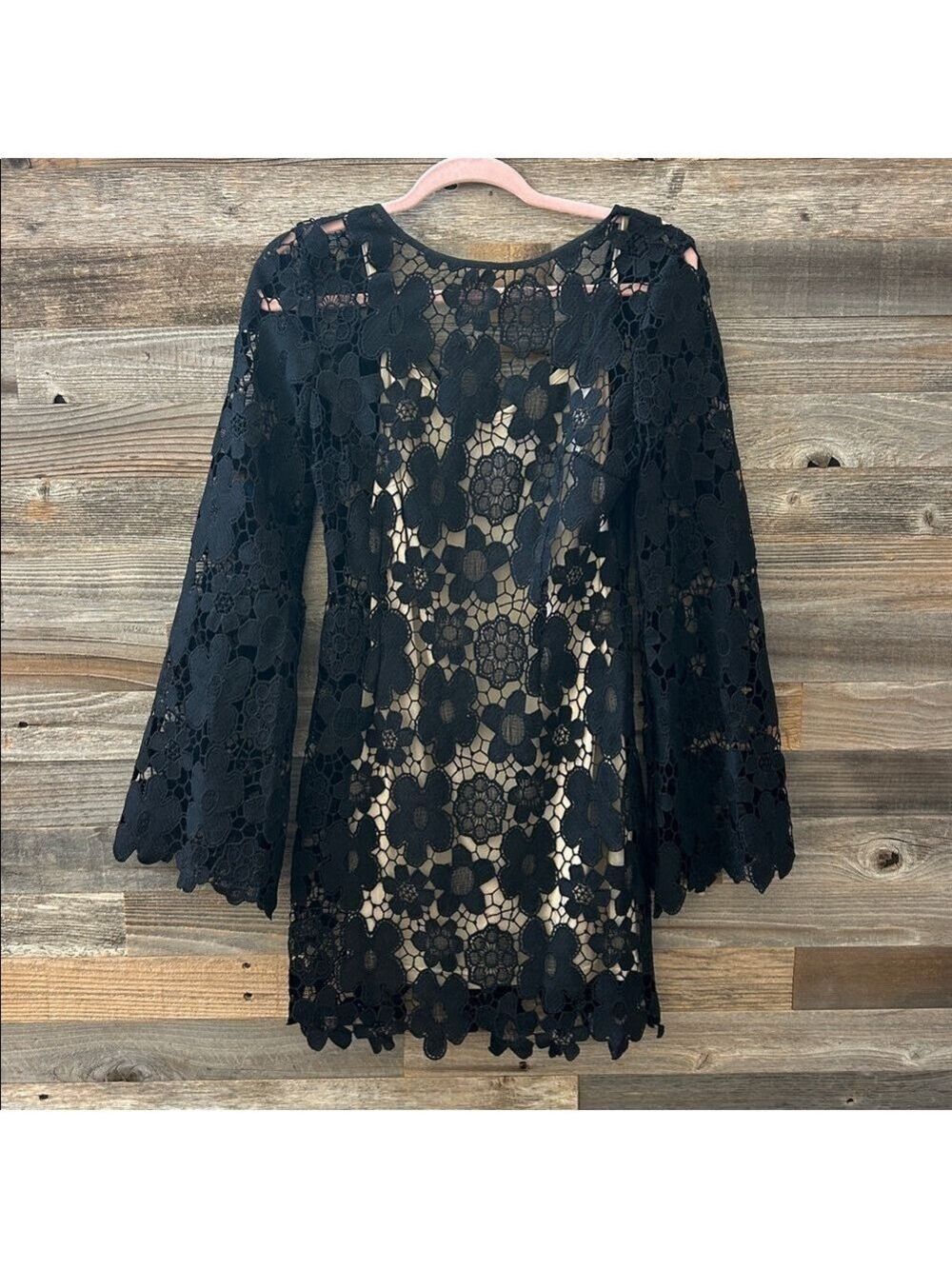 En Crème Black Crochet Bell Sleeve Open Back Mini Dress Size Medium NWT - Picture 1 of 11